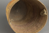 Tlingit%20artist%2C%20%3Cb%3E%3Ci%3E%20Basket%3C%2Fi%3E%3C%2Fb%3E%2C%20ca.%201900%2C%20spruce%20root%20and%20hide%2C%20Museum%20Purchase%3A%20Indian%20Collection%20Subscription%20Fund%2C%20Rasmussen%20Collection%20of%20Northwest%20Coast%20Indian%20Art%2C%20no%20known%20copyright%20restrictions%2C%2048.3.774
